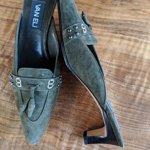 Vanelli Green Suede Tassel Slides size 8
